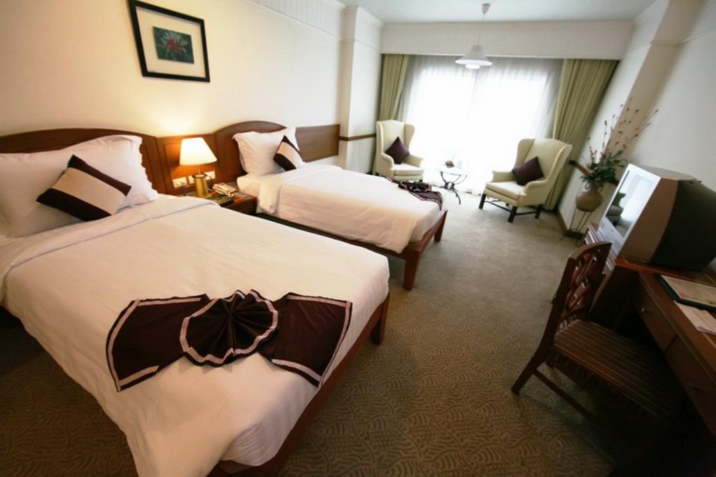 Grand Diamond City Hotel & Casino Poipet Buitenkant foto