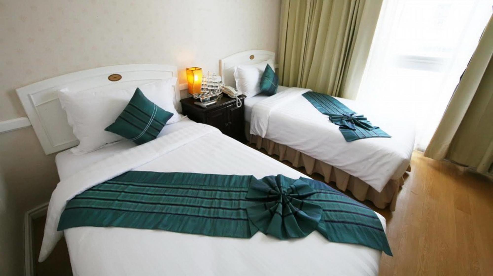 Grand Diamond City Hotel & Casino Poipet Buitenkant foto