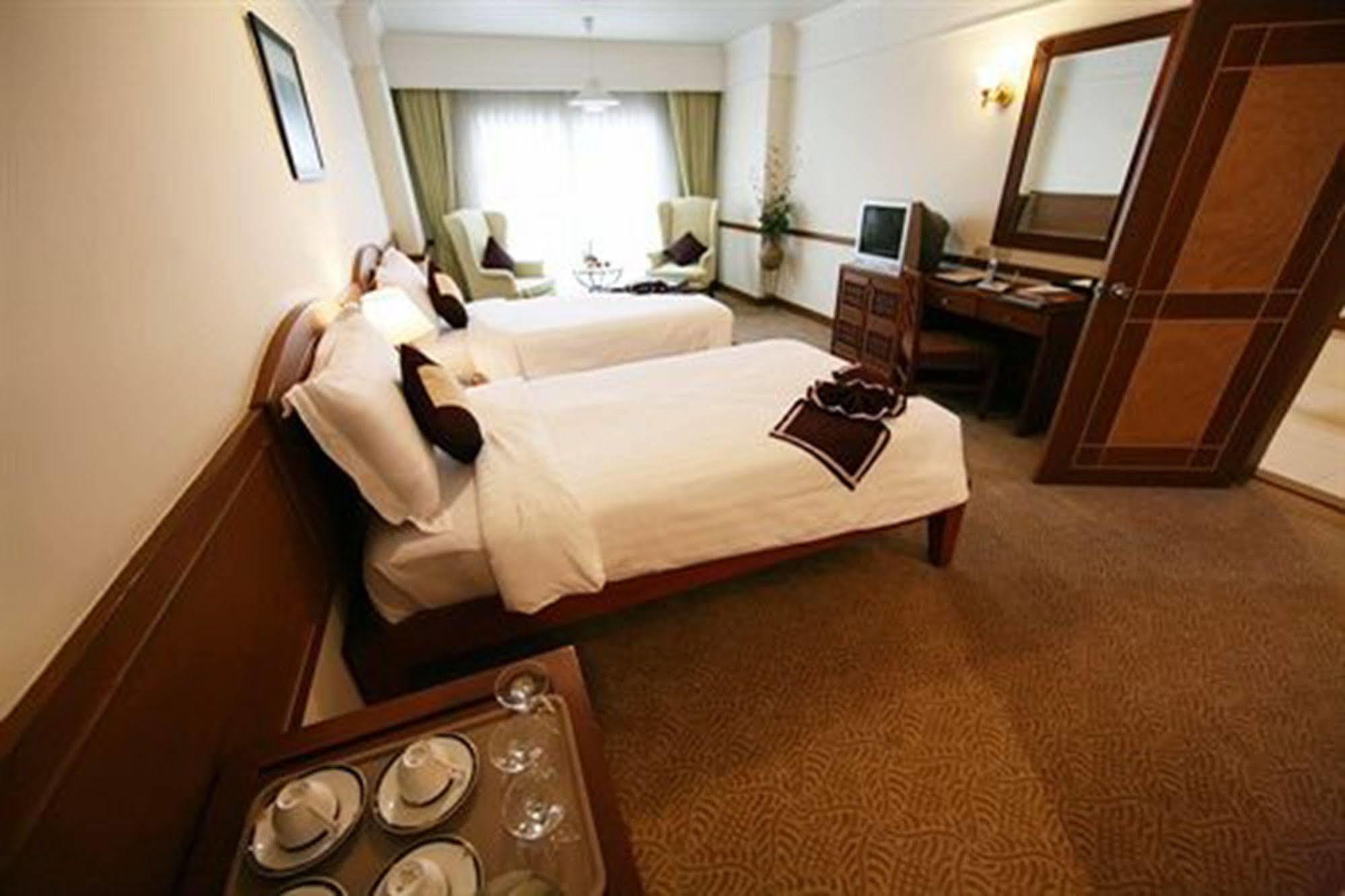 Grand Diamond City Hotel & Casino Poipet Buitenkant foto