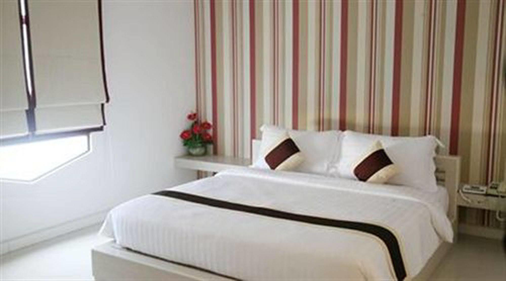 Grand Diamond City Hotel & Casino Poipet Buitenkant foto